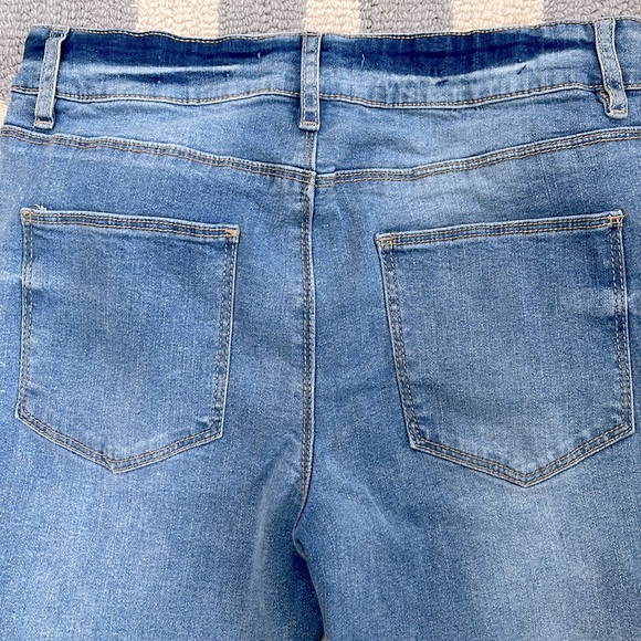 Forever 21 Girls Ripped Jeans, size 11/12 - Picture 9 of 9